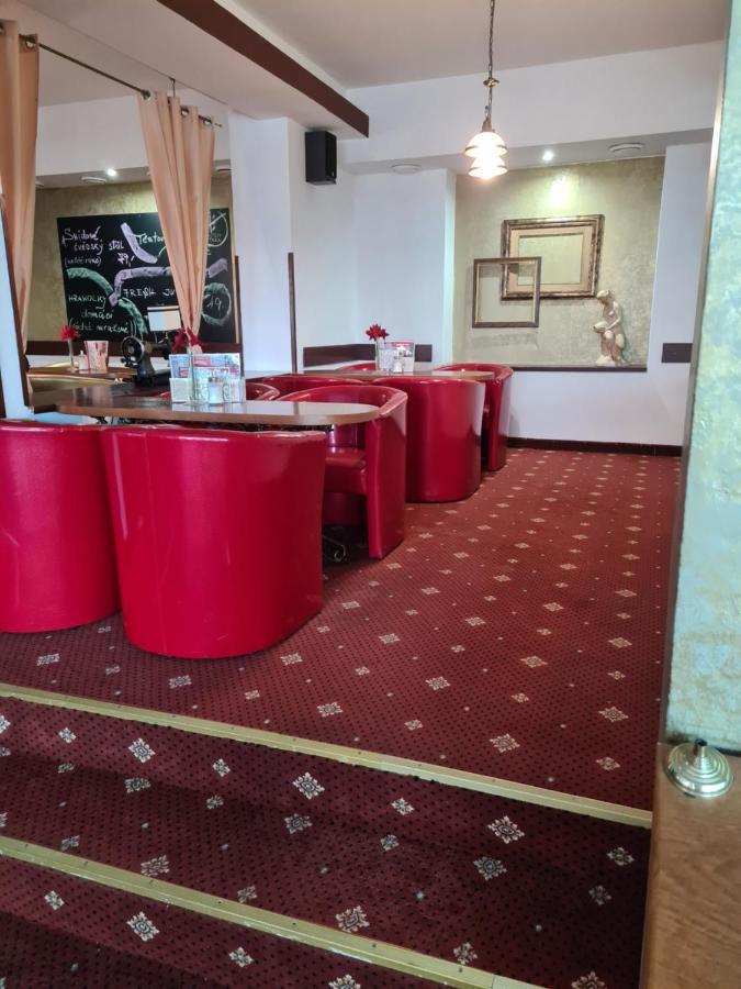 Hotel Montenegro Bruntál Eksteriør bilde