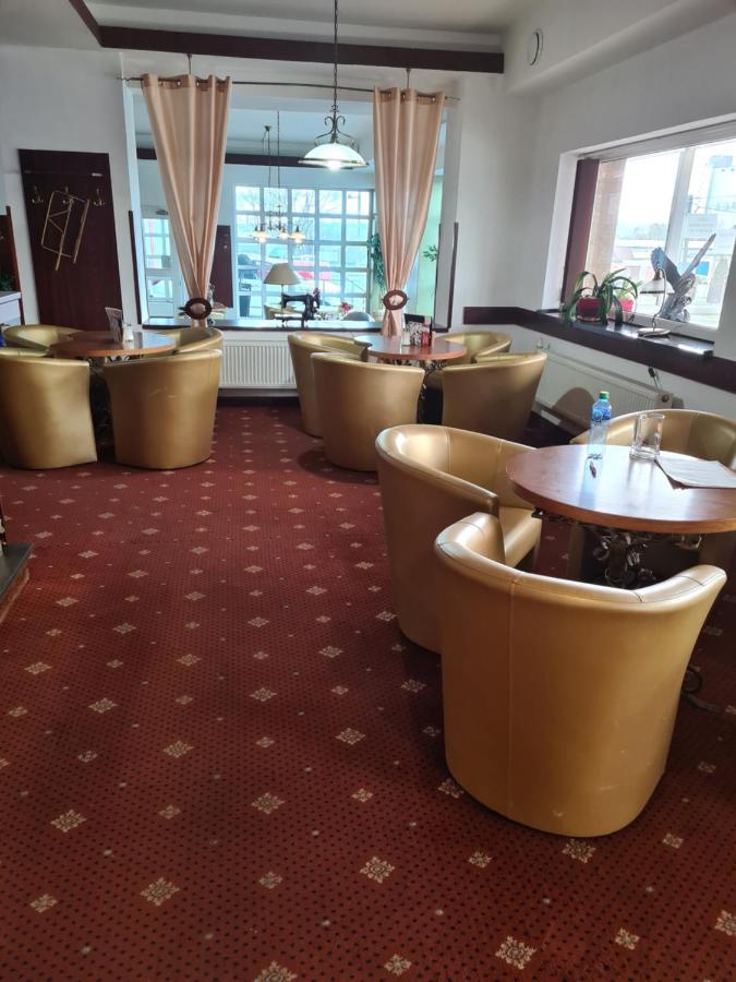 Hotel Montenegro Bruntál Eksteriør bilde