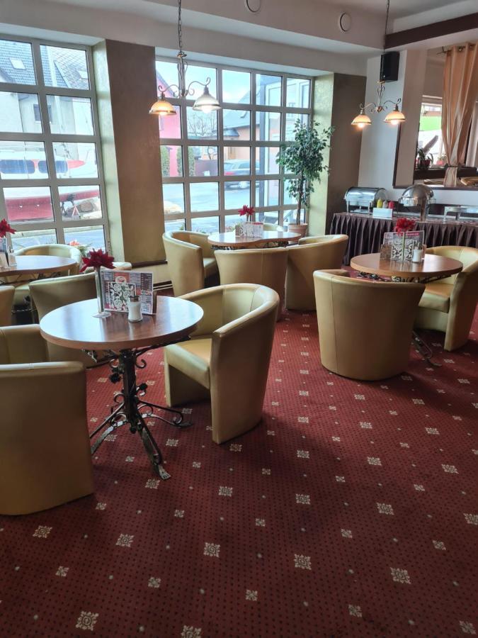 Hotel Montenegro Bruntál Eksteriør bilde