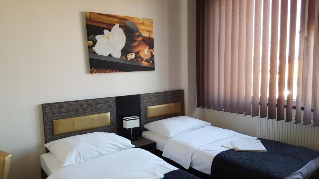 Hotel Montenegro Bruntál Eksteriør bilde